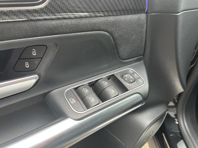 Mercedes-Benz GLA-KLASSE 200 AMG Line