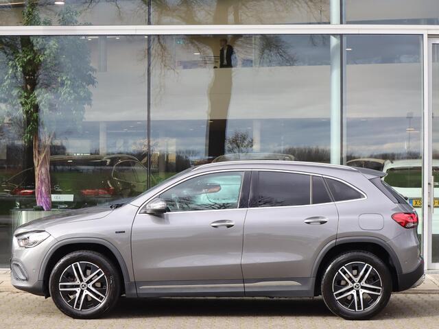 Mercedes-Benz GLA-KLASSE 250 e Style