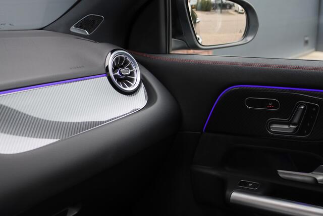 Mercedes-Benz GLA-KLASSE 250 e AMG Line | Distronic+ | Panoramadak | Memory | Verwarmd Stuurwiel | HUD | Keyless Go | Surround Camera | Multibeam LED | Augmented Reality |