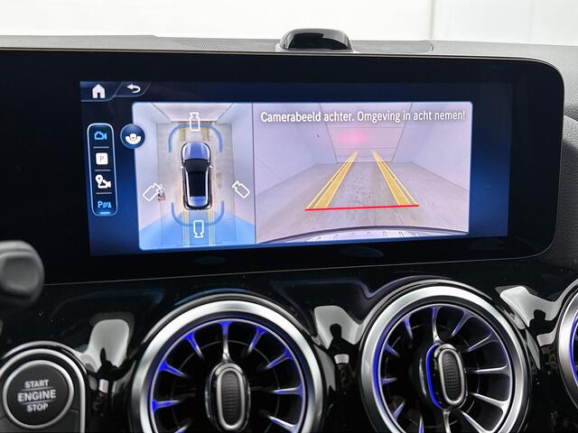 Mercedes-Benz GLA-KLASSE 250 e Business Solution AMG | Premium Plus pakket | Panoramaschuifdak | Kofferdrempel in chroom | Dakrailing | Stuurschakelpaddles | Smartphone Integratie |