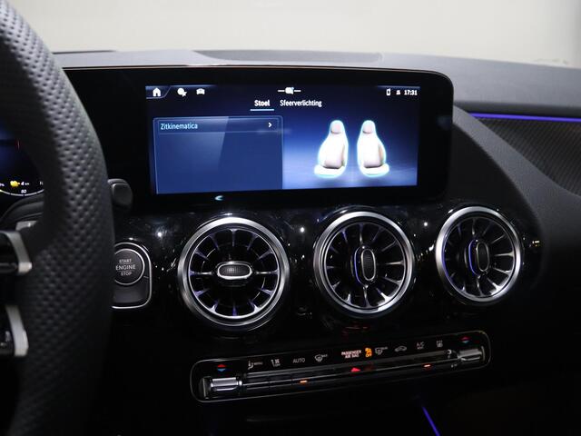 Mercedes-Benz GLA-KLASSE 250e Business Solution AMG | Premium Plus | Panoramaschuifdak | Head-up | Burmester | Winterpakket |