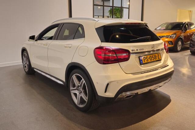 Mercedes-Benz GLA-KLASSE 180 Business Solution AMG style - Navi - 19" LM AMG Velgen - Achteruitrijcamera - Leder