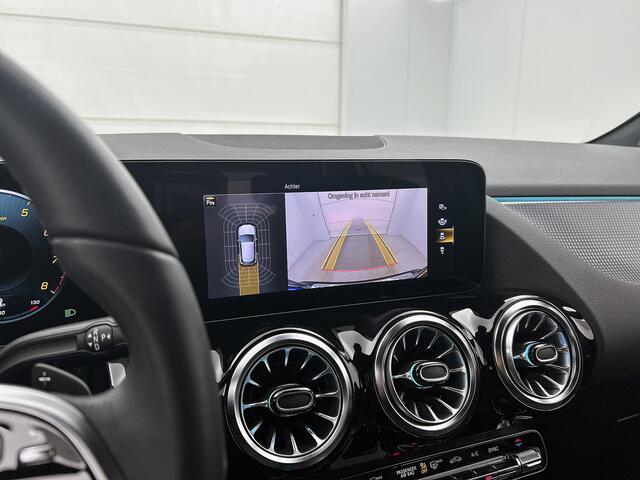 Mercedes-Benz GLA-KLASSE 200 4MATIC Luxury Line Trekhaak | 4Matic | Ledkoplampen | Memory Linker Voorstoel | Achteruitrijcamera | Keyless-Go | EASY PACK achterklep. Inclusief 24 maanden MB Certified garantie voor Europa.