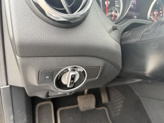 Mercedes-Benz GLA-KLASSE 200 Trekhaak l Automaat l stoel verwarming l Camera