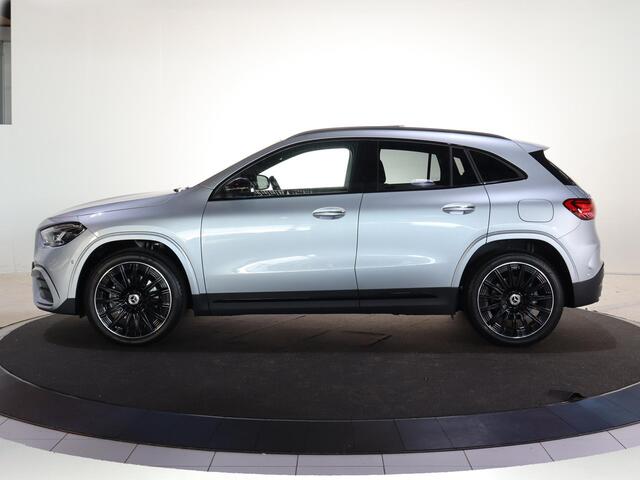 Mercedes-Benz GLA-KLASSE 250e Business Solution AMG | Premium Plus | Panoramaschuifdak | Trekhaak | Head-up | Burmester |