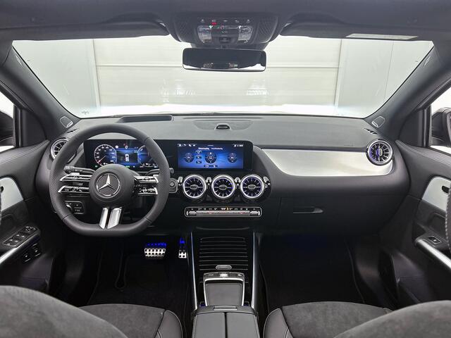 Mercedes-Benz GLA-KLASSE 250 e Business Solution AMG | Premium Plus pakket | Nightpakket | GUARD 360 ° Plus | Burmester Surround Sound | Trekhaak | Panoramaschuifdak | 360° camera | Stuurschakelpaddles gegalvaniseerd | MULTIBEAM LED |