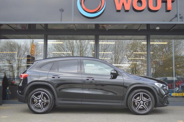 Mercedes-Benz GLA-KLASSE 250 e AMG Led Panorama Memory Sfeer Camera Night Keyless Pdc