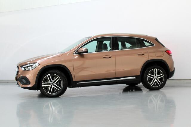 Mercedes-Benz GLA-KLASSE 250 e HYBRID, Business Solution Luxury Limited 218PK, RIJKLAAR | PANORAMADAK | DEELS LEER | STOELVERWARMING | CAMERA