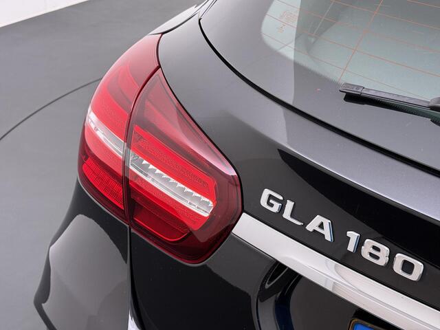 Mercedes-Benz GLA-KLASSE 180 Business Solution AMG Trekhaak | Camera | Cruise |