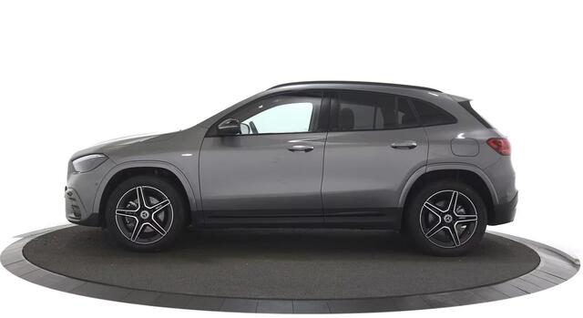 Mercedes-Benz GLA-KLASSE 250 e AMG Line