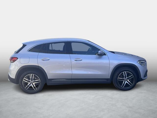 Mercedes-Benz GLA-KLASSE 250 e Luxury Line | Panoramadak | Apple Carplay | Cruise Control