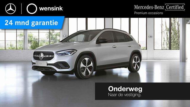 Mercedes-Benz GLA-KLASSE 250 e Business Solution AMG Limited | Night | Trekhaak | Headup | Memory | Panoramadak | Widescreen |