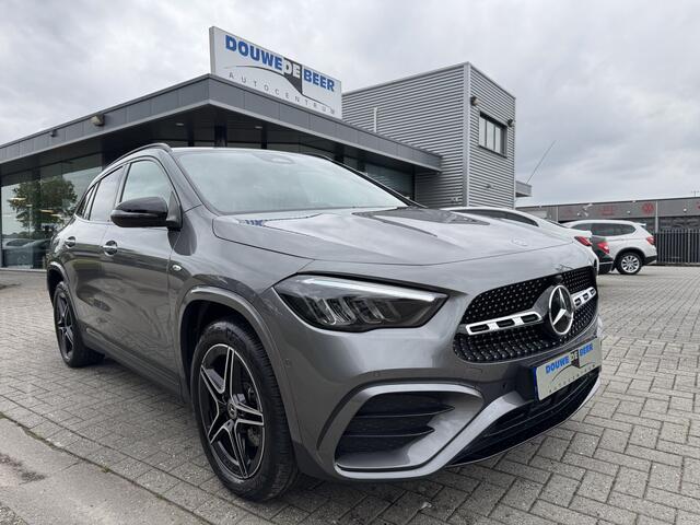 Mercedes-Benz GLA-KLASSE 250 e Business Solution AMG Night. LED int lichtpakket, LED high Performance , spiegel paket, stoelverwaming camera, LM AMG 19, keyles Go, electrische achterklep,
