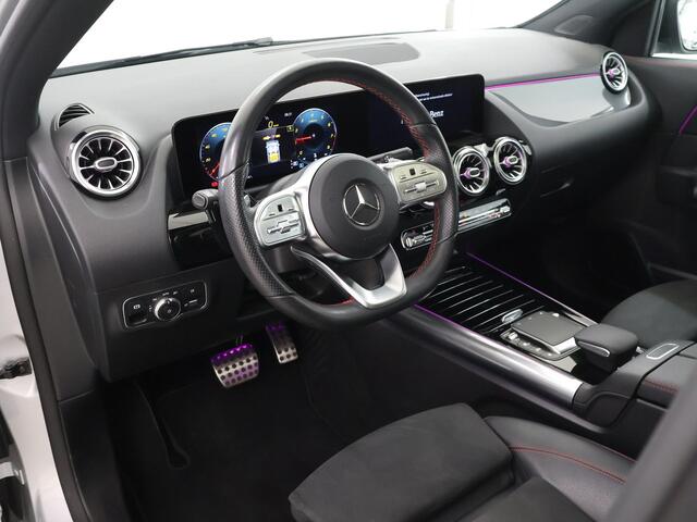 Mercedes-Benz GLA-KLASSE 200 Business Solution AMG | Night | Panoramadak | Memory | Widescreen | Multibeam |