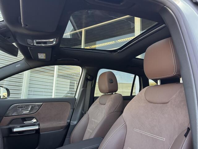Mercedes-Benz GLA-KLASSE 250 e AMG Line | Bruin interieur | Panoramadak | Head Up display | Memory | Distronic