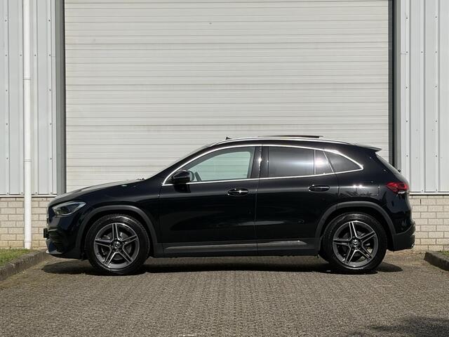 Mercedes-Benz GLA-KLASSE 200 Business Solution AMG / Pano / Camera / Elektrische Stoelen met Geheugen / Stoelverwarming / Elektrische Achterklep /