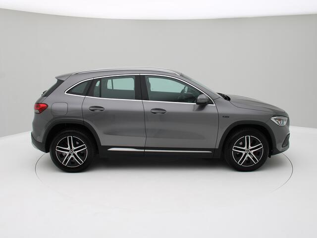 Mercedes-Benz GLA-KLASSE 250 e Progressive Camera, Carplay, Sfeerverlichting, Stoelverwarming
