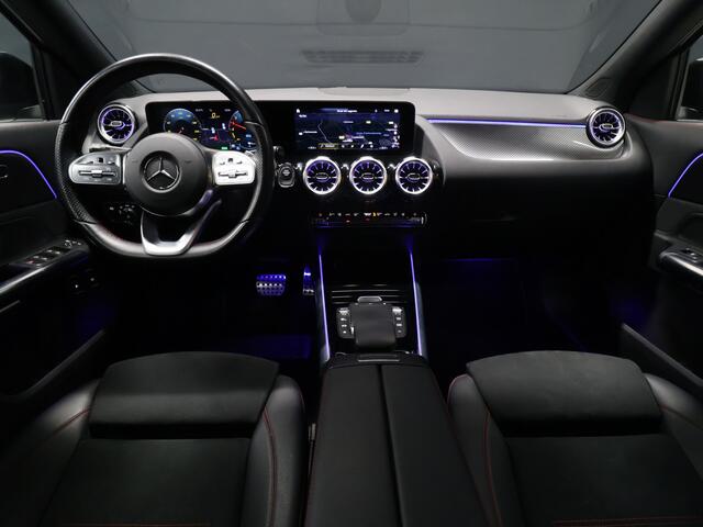 Mercedes-Benz GLA-KLASSE 250 e AMG Business Solution [SCHUIFKANTELDAK, TREKHAAK, CAMERA, PDC, CRUISE, STOELVERWARMING, DIGITAL DASH, ELEKTRISCH VERSTELBARE STOELEN, ELEKTISCHE ACHTERKLEP, NIEUWSTAAT]