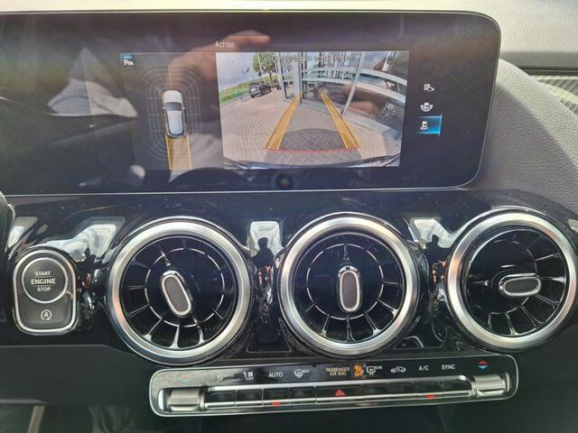 Mercedes-Benz GLA-KLASSE 200 AMG LINE AUTOMAAT LMV NAVI PDC-CAMERA STOELVW