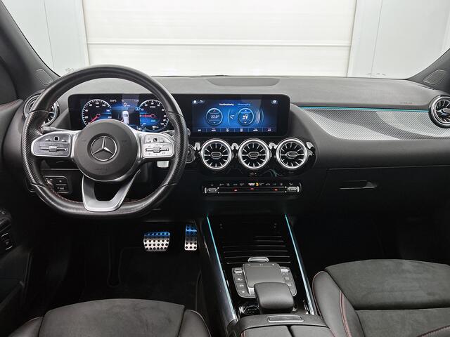 Mercedes-Benz GLA-KLASSE 250 e Business AMG-line 5 spaaks lichtmetalen velgen | MBUX wide screen| Navigatie | elect bed. voorstoelen met memory | Trekhaak | parking support met camera | Inclusief 24 maanden Mercedes-Benz Certified garantie voor Europa.