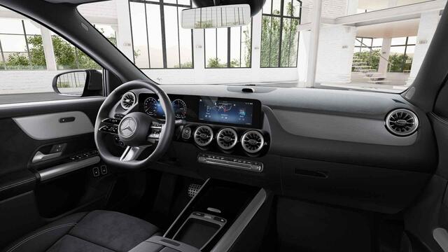Mercedes-Benz GLA-KLASSE 250 e 140 Year Edition | AMG-Line | 20" velgen | Schuifdak | Nightpakket | Voorstoelen verwarmd | Sportstoelen |