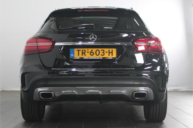 Mercedes-Benz GLA-KLASSE 180 Business Solution AMG - Pano / Carplay / Camera