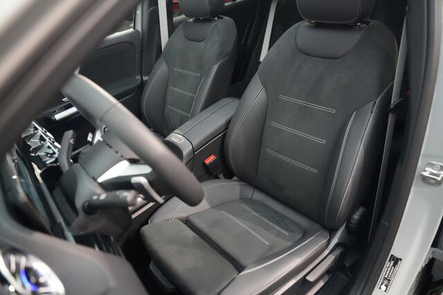 Mercedes-Benz GLA-KLASSE 250 e 140 Year Edition ? NAP ? PANO ? CAMERA ? MULTIBEAM ? 20" ? GARANTIE