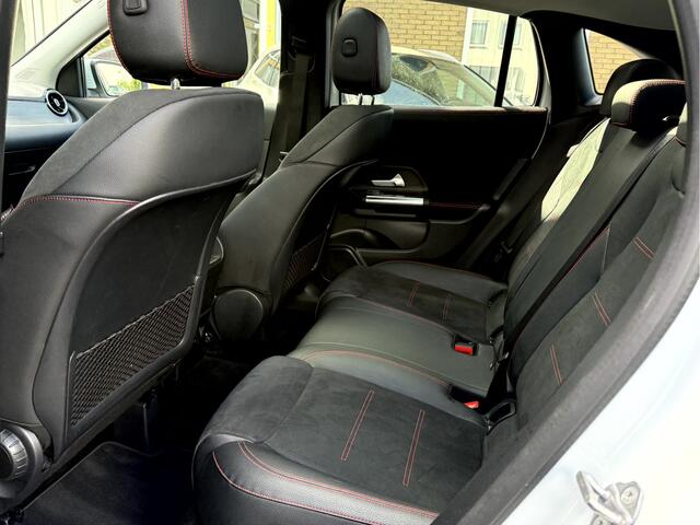 Mercedes-Benz GLA-KLASSE 250 e Business Solution AMG Limited Panoramadak, Camera, 19''Lmv