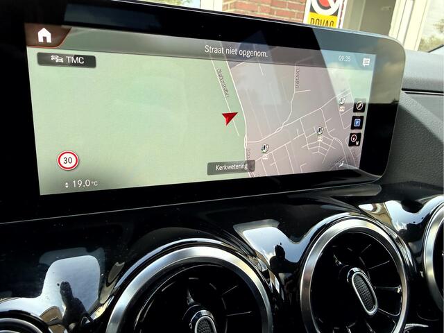 Mercedes-Benz GLA-KLASSE 250 e Business Solution AMG Limited Panoramadak, Camera, 19''Lmv