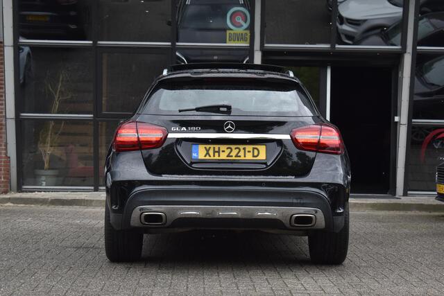Mercedes-Benz GLA-KLASSE 180 Business Solution AMG Pano Keyless Camera