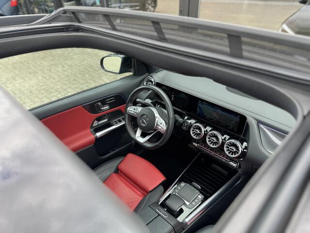 Mercedes-Benz GLA-KLASSE 250 4MATIC AMG Line Pano | Burmester | Sfeerverlichting |