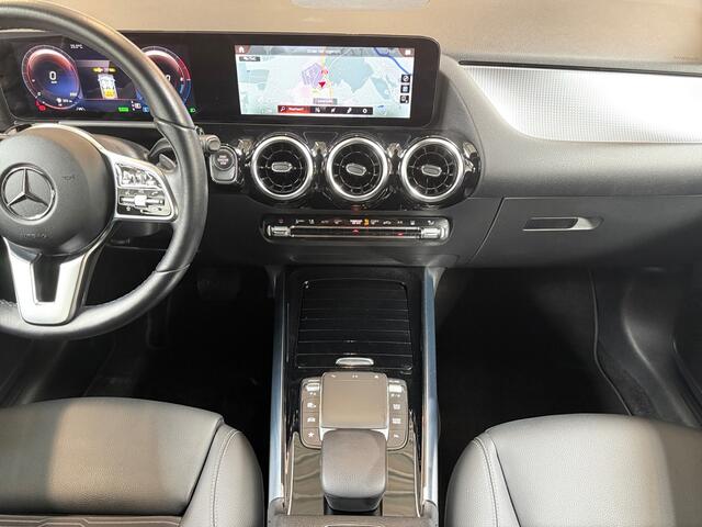 Mercedes-Benz GLA-KLASSE 250 e Progresive I Widescreen I Camera I Stoelverwarming I Leder