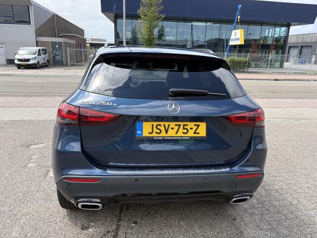 Mercedes-Benz GLA-KLASSE 250 e BnsSol Lux Ltd