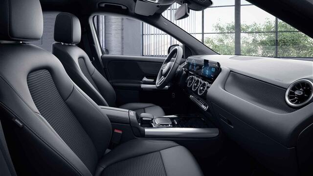 Mercedes-Benz GLA-KLASSE 250 e Progressive | Widescreen | Extra getint glas | Achteruitrijcamera |