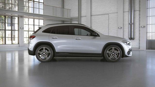 Mercedes-Benz GLA-KLASSE 180 Business Solution AMG | Night | Widescreen | Stoelverwarming | Extra getint glas |