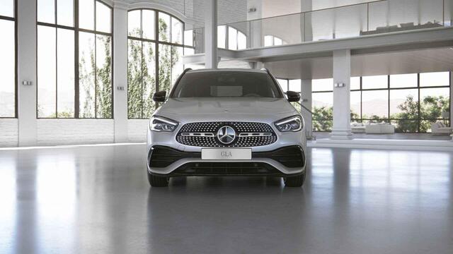 Mercedes-Benz GLA-KLASSE 180 Business Solution AMG | Night | Widescreen | Stoelverwarming | Extra getint glas |