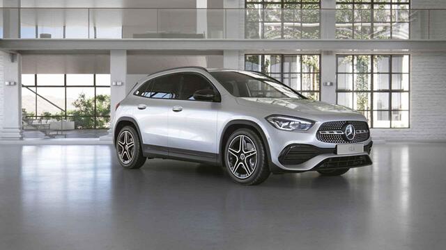 Mercedes-Benz GLA-KLASSE 180 Business Solution AMG | Night | Widescreen | Stoelverwarming | Extra getint glas |