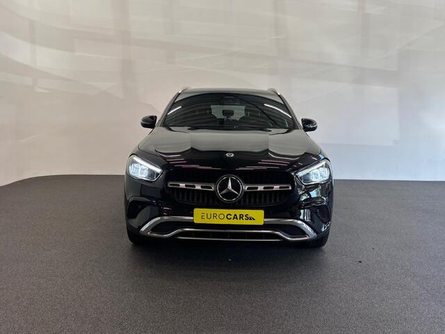 Mercedes-Benz GLA-KLASSE 250 e DCT-8 Aut. Business Solution PDC VA + Camera Navi Stoelverwarming Elektrische Klep LED Privacy Glass 11 kW laden