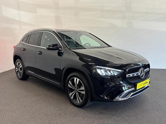 Mercedes-Benz GLA-KLASSE 250 e DCT-8 Aut. Business Solution PDC VA + Camera Navi Stoelverwarming Elektrische Klep LED Privacy Glass 11 kW laden