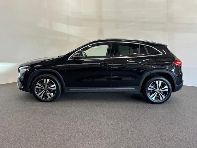 Mercedes-Benz GLA-KLASSE 250 e DCT-8 Aut. Business Solution PDC VA + Camera Navi Stoelverwarming Elektrische Klep LED Privacy Glass 11 kW laden