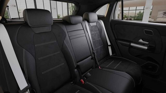 Mercedes-Benz GLA-KLASSE 250 e Business Solution AMG | Panoramadak | Night pakket | Head up display |