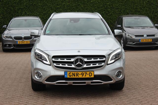 Mercedes-Benz GLA-KLASSE 250 4Matic Premium Plus / Trekhaak / 360Camera / Elektr. Stoelen / 19'' / Navigatie / Carbon intr. / Night / Dodehoek / Cruise Control