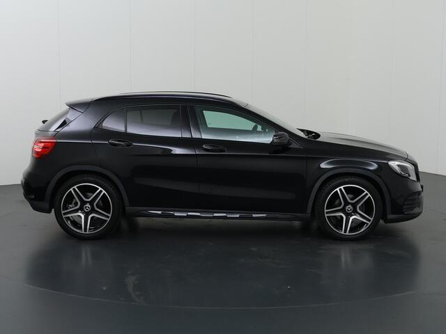 Mercedes-Benz GLA-KLASSE 180 Business Solution AMG | Night | Keyless | Achteruitrijcamera | 19" lichtmetalen velgen |