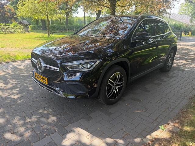 Mercedes-Benz GLA-KLASSE 250 e BnsSol Lux Ltd