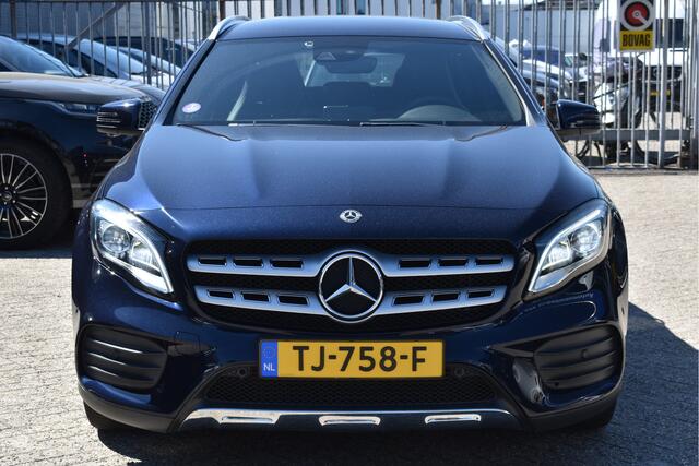 Mercedes-Benz GLA-KLASSE 180 Business Solution AMG | NL-Auto | Leyless | Camera | Afn.trekhaak | Carplay | Stoelverwarming | Full LED | Zeer netjes