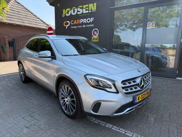 Mercedes-Benz GLA-KLASSE 180 BNSSOL AMGUPED