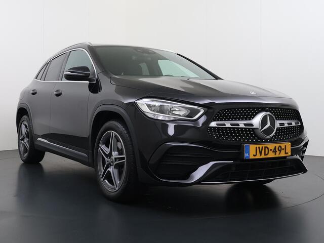 Mercedes-Benz GLA-KLASSE 250 e AMG | Panoramadak | Head-Up Display | Memorypakket | Dodehoekassistent | Apple Carplay / Android Auto