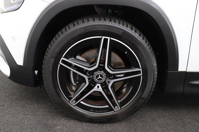 Mercedes-Benz GLB-Klasse 200 Business Solution AMG Pano-dak Memory Camera 19' LMV