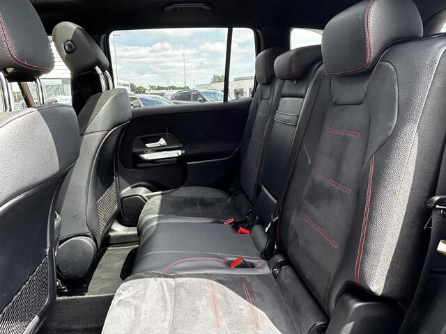 Mercedes-Benz GLB-Klasse 200 AMG Line | 7 pers | Trekhaak | Panoramadak