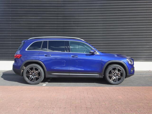 Mercedes-Benz GLB-Klasse 200 Premium | Clima | Cruise | Navi Full Map | Stof/Leder | LED | Comfortstoel+Verwarming | PDC V+A+Cam | Trekhaak |